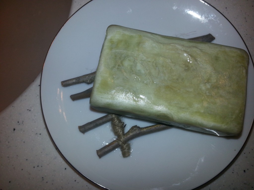 A nice, clean soap dish and no more goopy soap! A nice, clean soap dish and no more goopy soap!